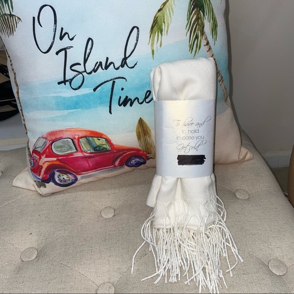 MIAKRAFTS NWT! Ivory Fringe Handmade Shawl Wrap Pashmina - Picture 1 of 7